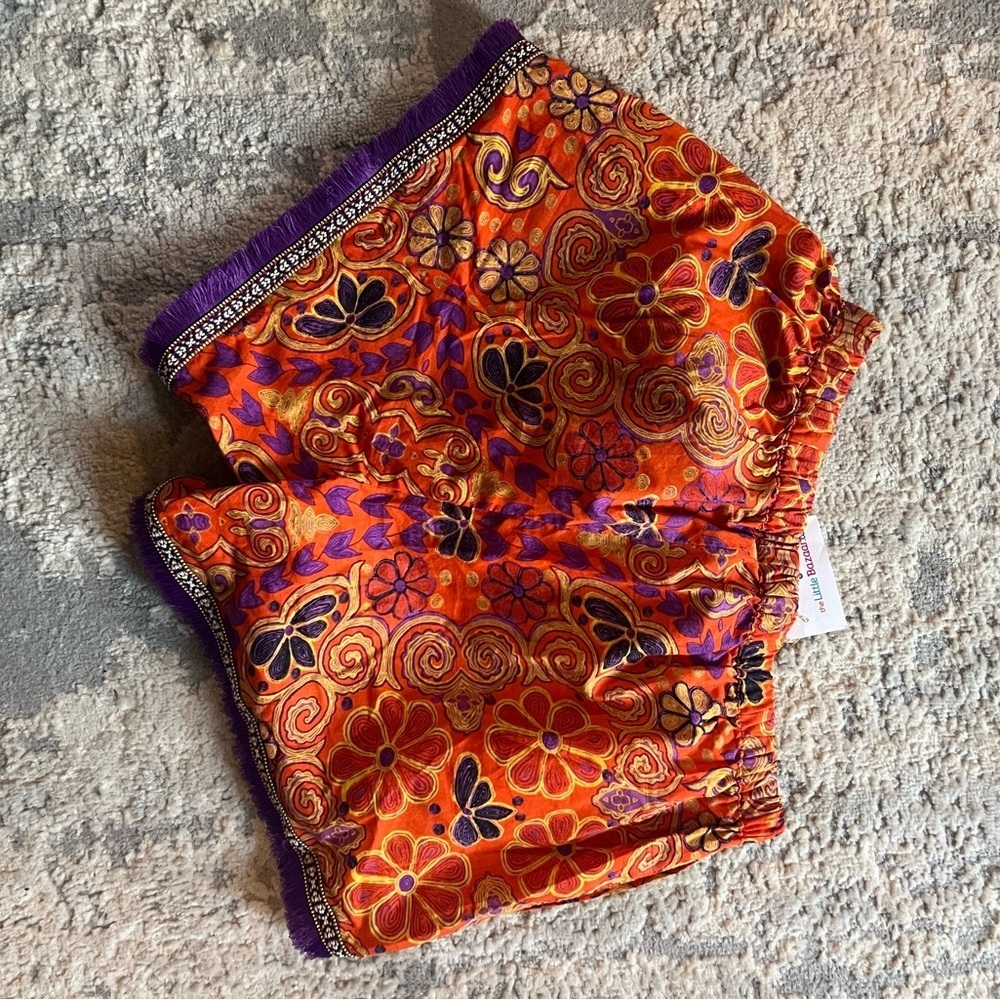 The Little Bazaar NWT Shorts Size M - Picture 2 of 4